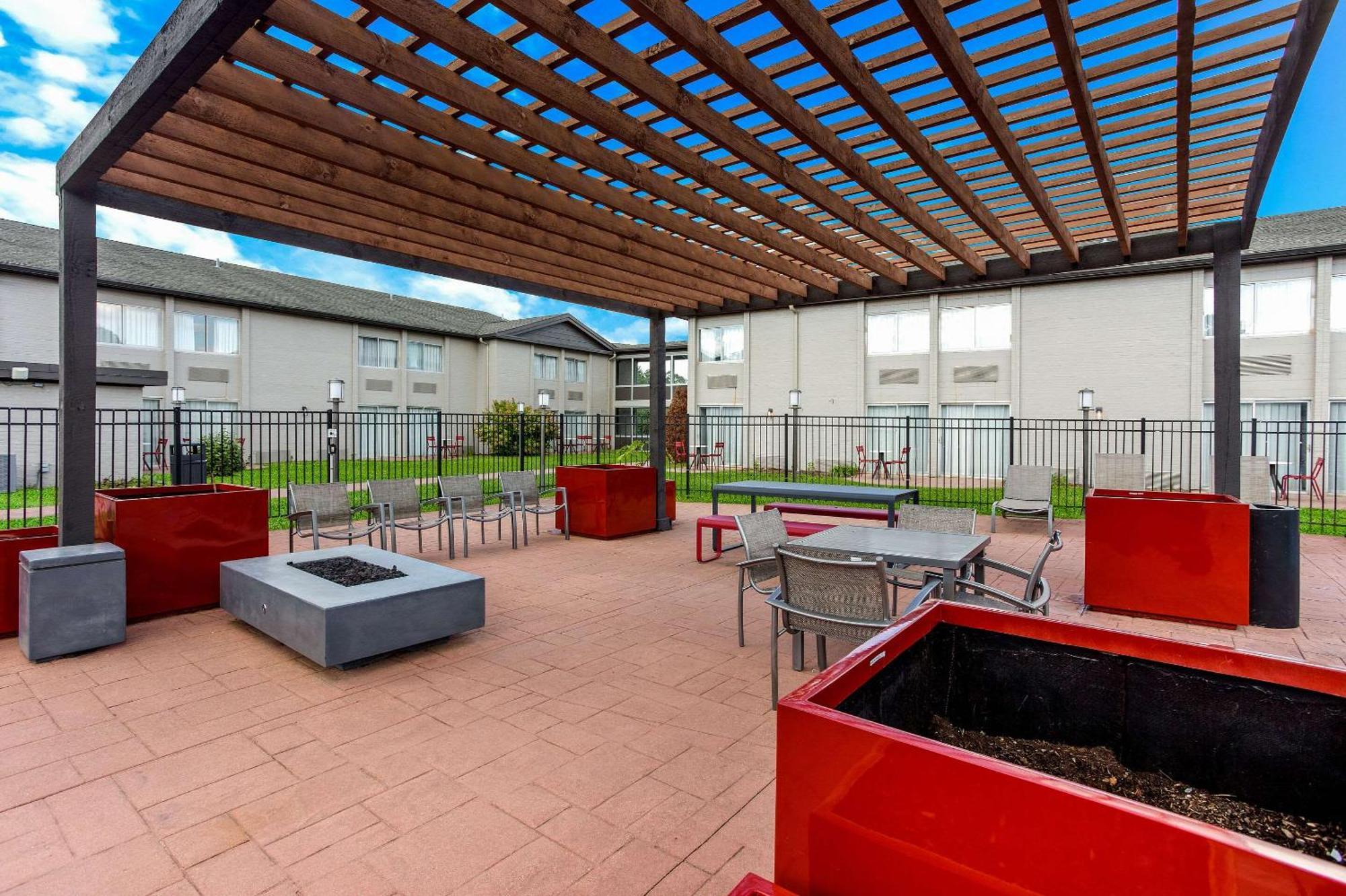 The Clover Hotel, Ascend Hotel Collection South Bend Exterior foto